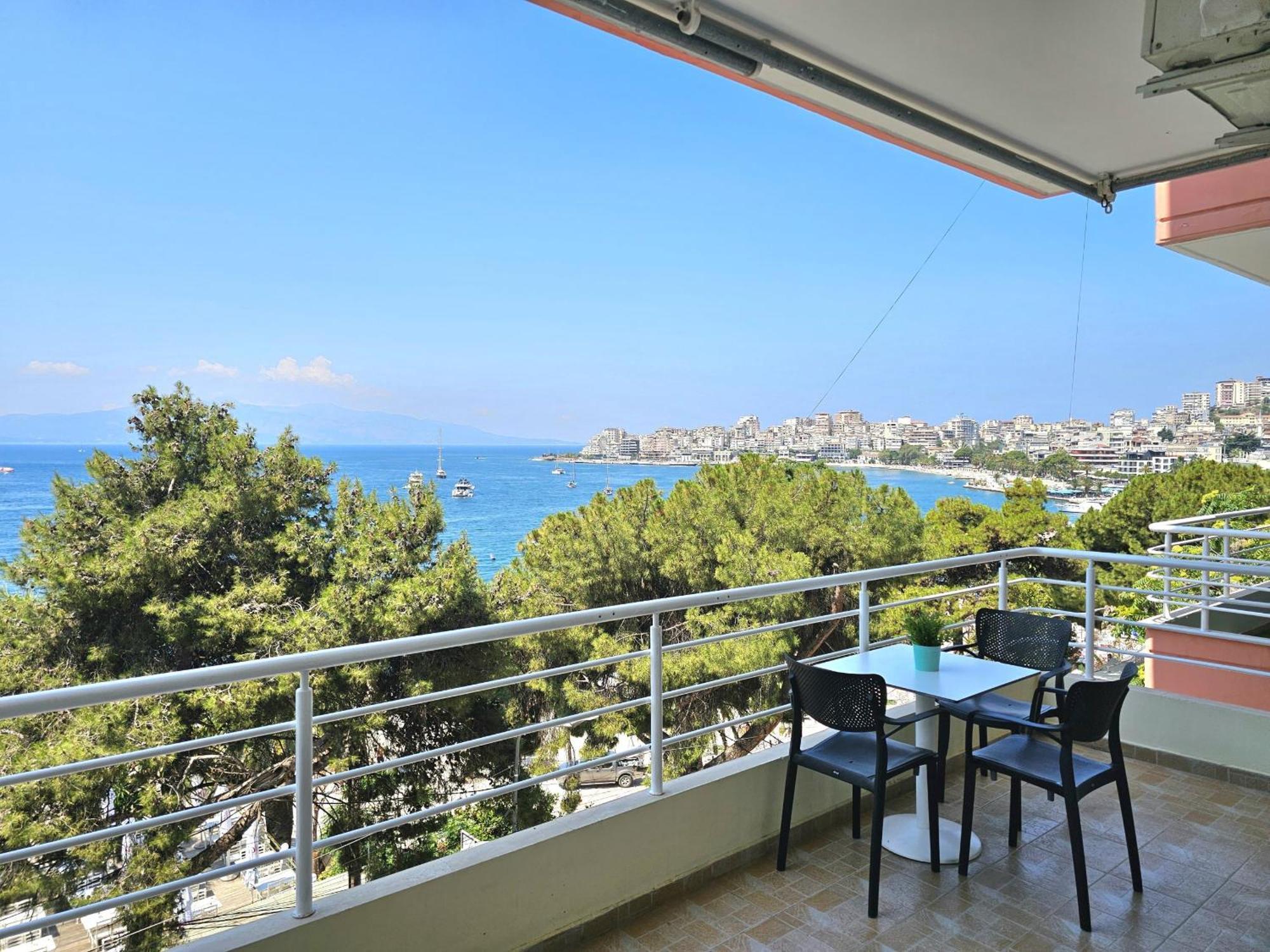 Saint Tropez * Sarande